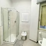 Romoli And בית הארחה 4*